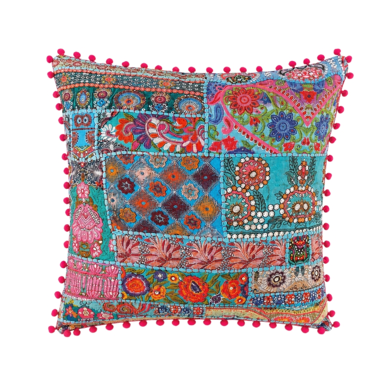 Boho díszpárna fukszia pompomokkal – 45 × 45 cm
