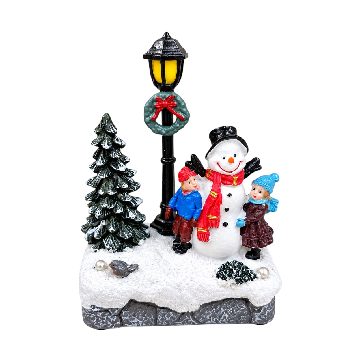 Hóemberes karácsonyi utcasarok jelenet LED fénnyel (13 cm)