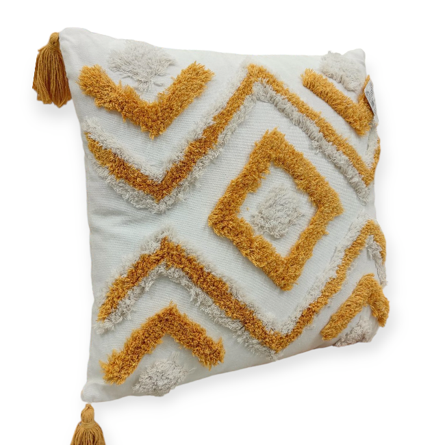 Ekrü díszpárna – sárga dombornyomott geometriai mintával, 43x43 cm